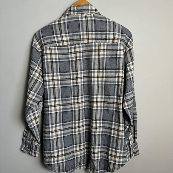 NEW Old Navy Women's Gray/Beige Plaid Boyfriend Button Up Shirt Medium Chore - Picture 5 of 14